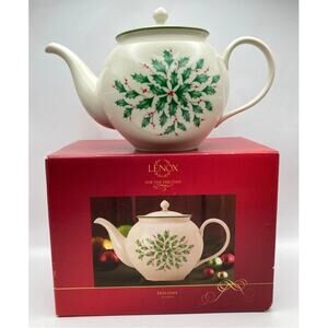 Lenox Holiday Holly Berry Teapot with Original Box